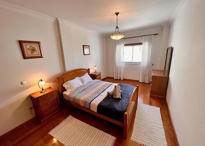 Waterfront View - Casa Alegra Daire Nazaré