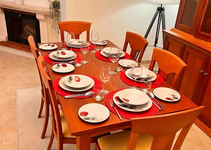 Waterfront View - Casa Alegra Daire *